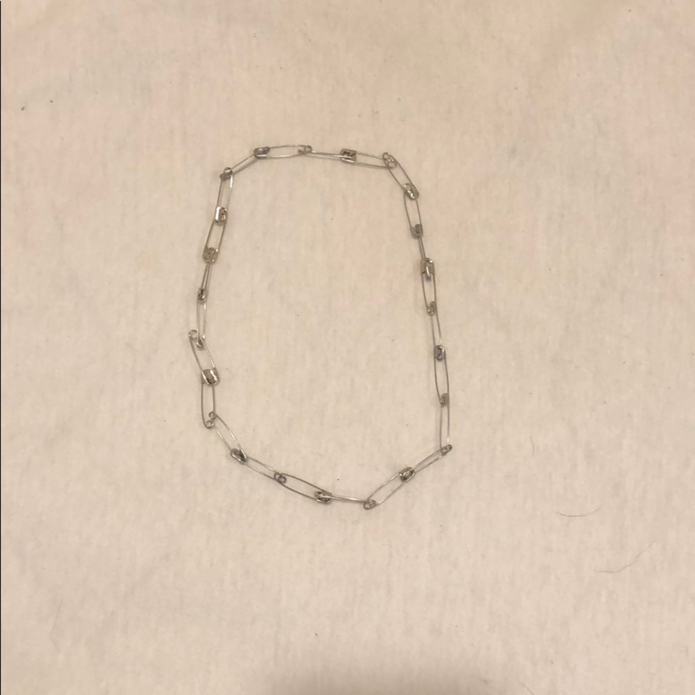 Brandy Melville pin necklace